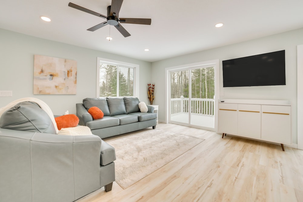 3 Mi to Lake Huron: Secluded Home in Rogers City