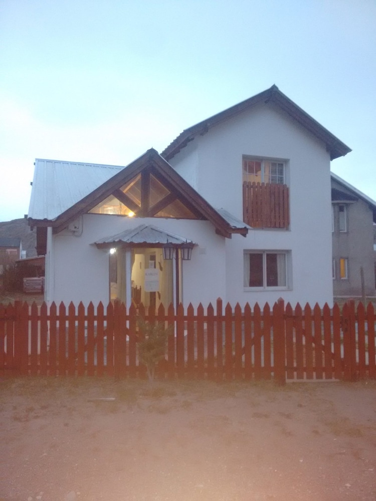 Kaiken Hostel & Departamentos