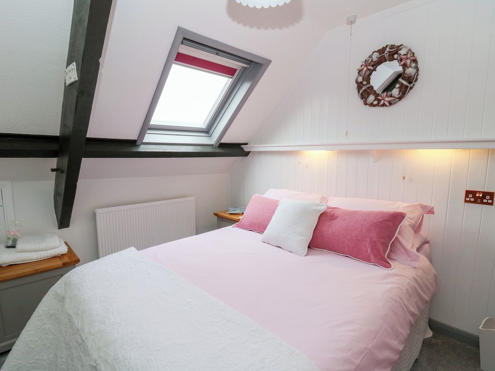 5 The Coach House