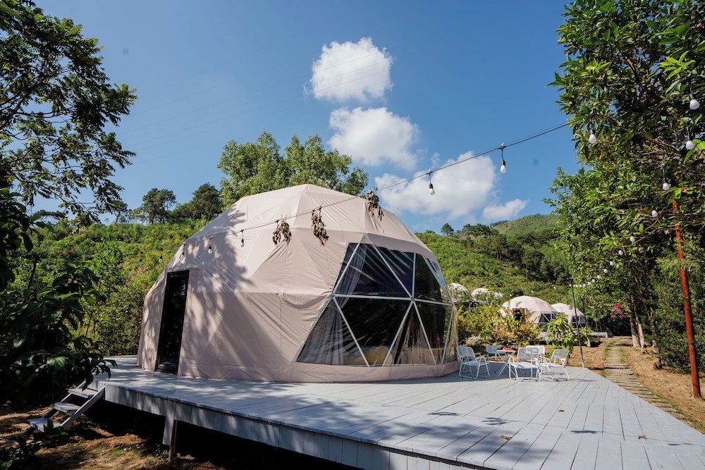 Bai Tu Long Mountain Resort