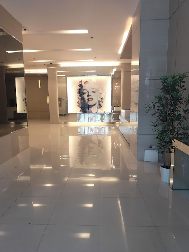 Spacious 1-bedroom Condo in Quezon City With Private Pool