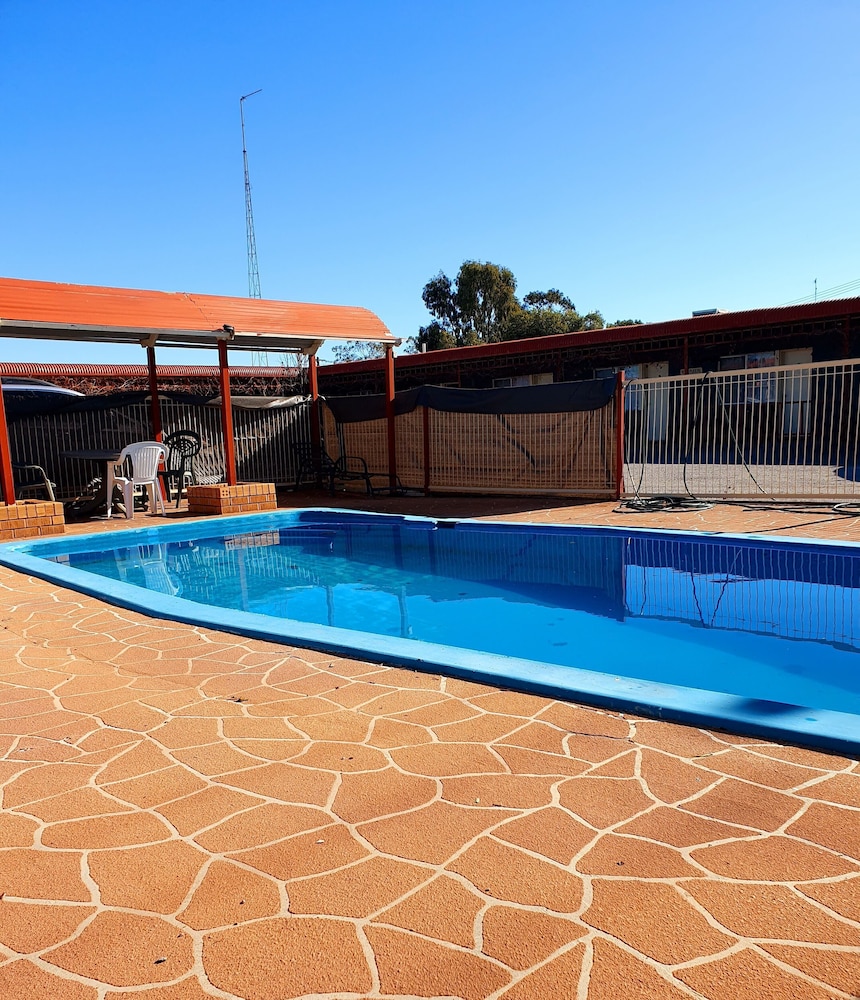 Ardeanal Motel West Wyalong