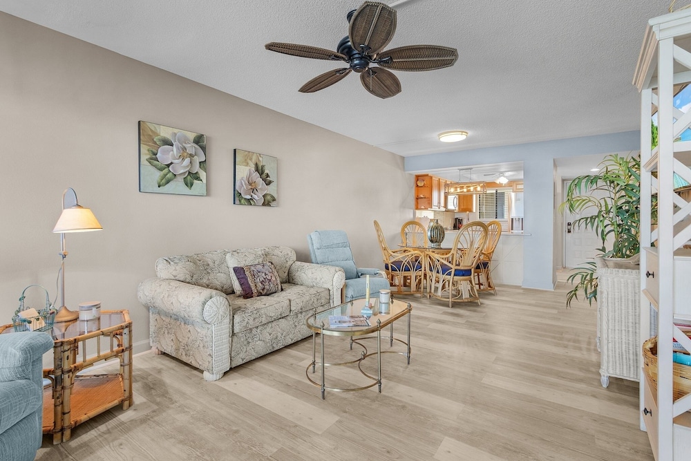 Winward Point Unit 211 2 Bedroom Condo