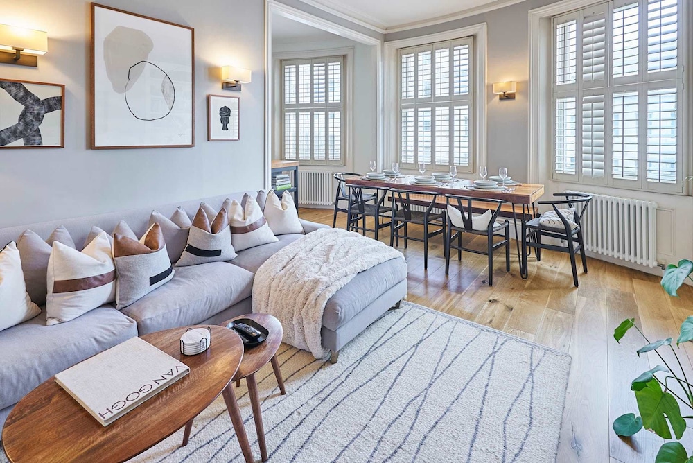 Host Stay Brunswick Place Apartment