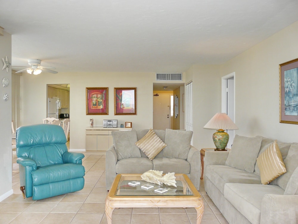 Beachfront Condo With Pool/views From two Balconies view 5