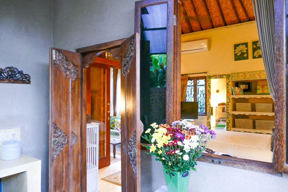 Devi's Place