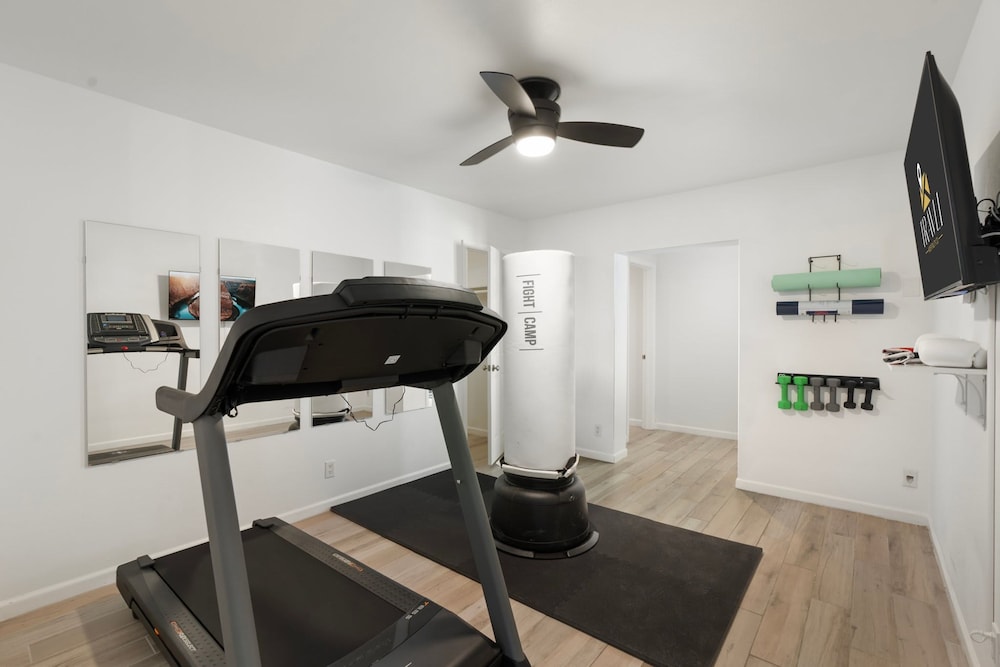 Scottsdale Palms Pickle-putt-swim-bocce Bbq-gym