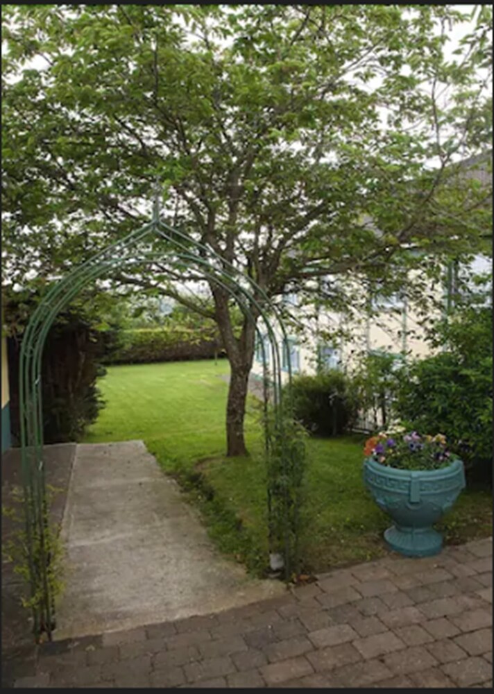 Waterford Vacations - The Rhu Glenn Hotel - Property Image 4