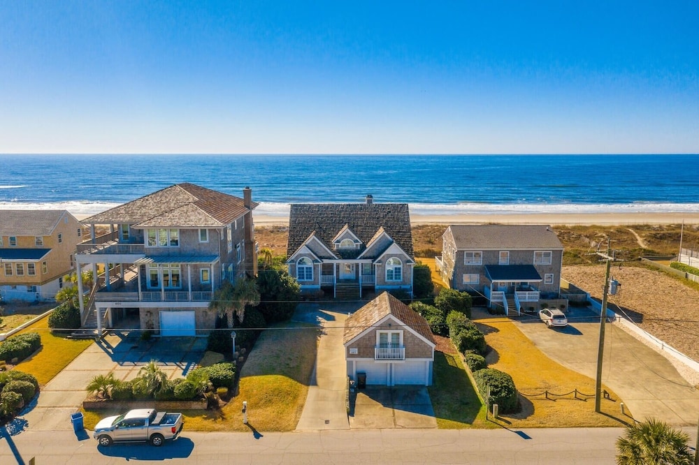 Shearwater 4 Bedroom Home by RedAwning view 3