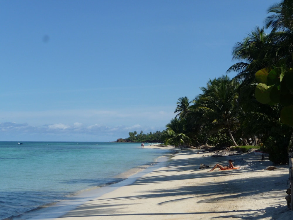 Little Corn Beach and Bungalow - Photo 47