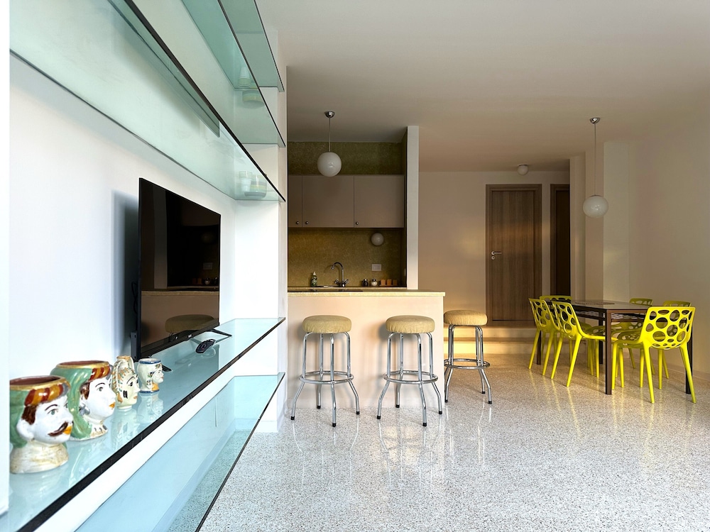 Navigli Apartments