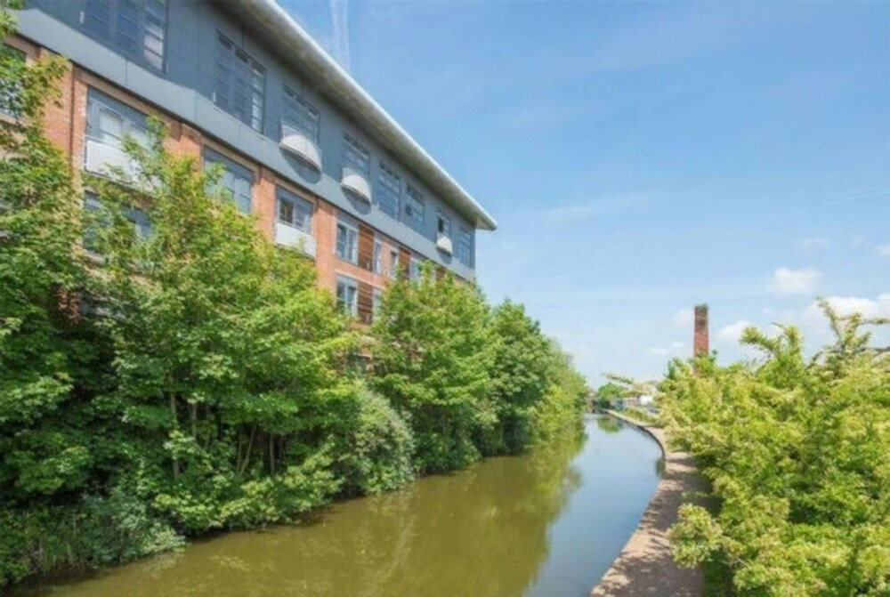 4B Loft Penthouse Industrial City views