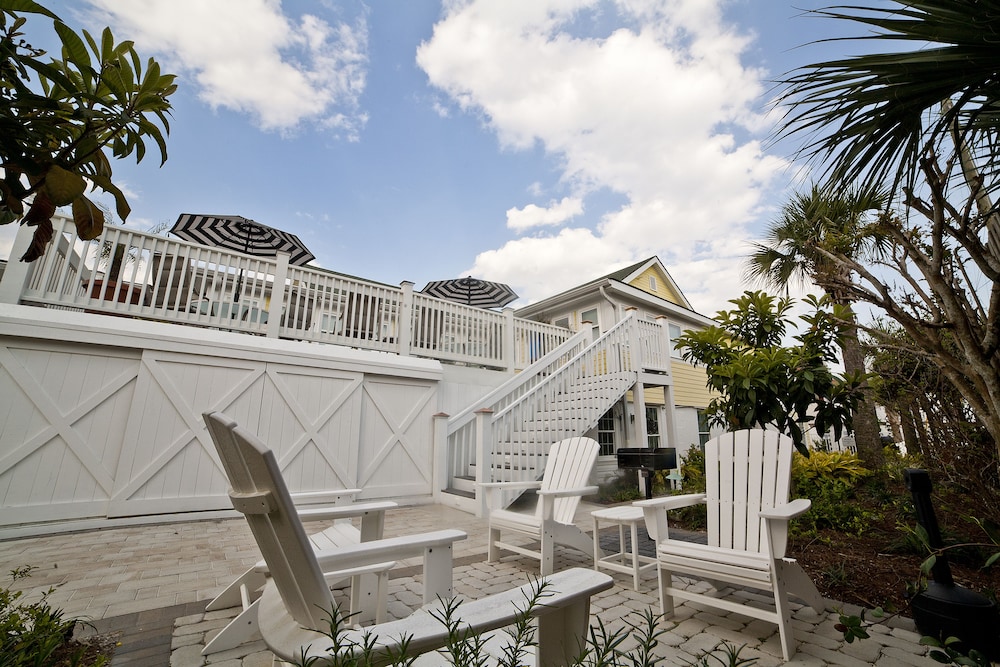 Georgianne Inn & Suites
