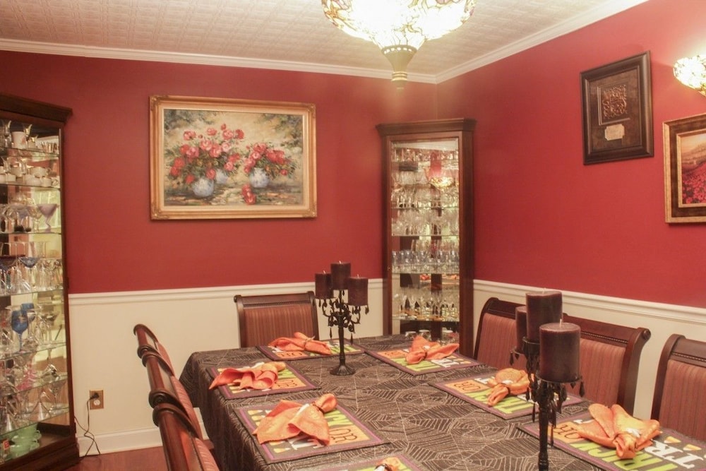 Book Nook Inn