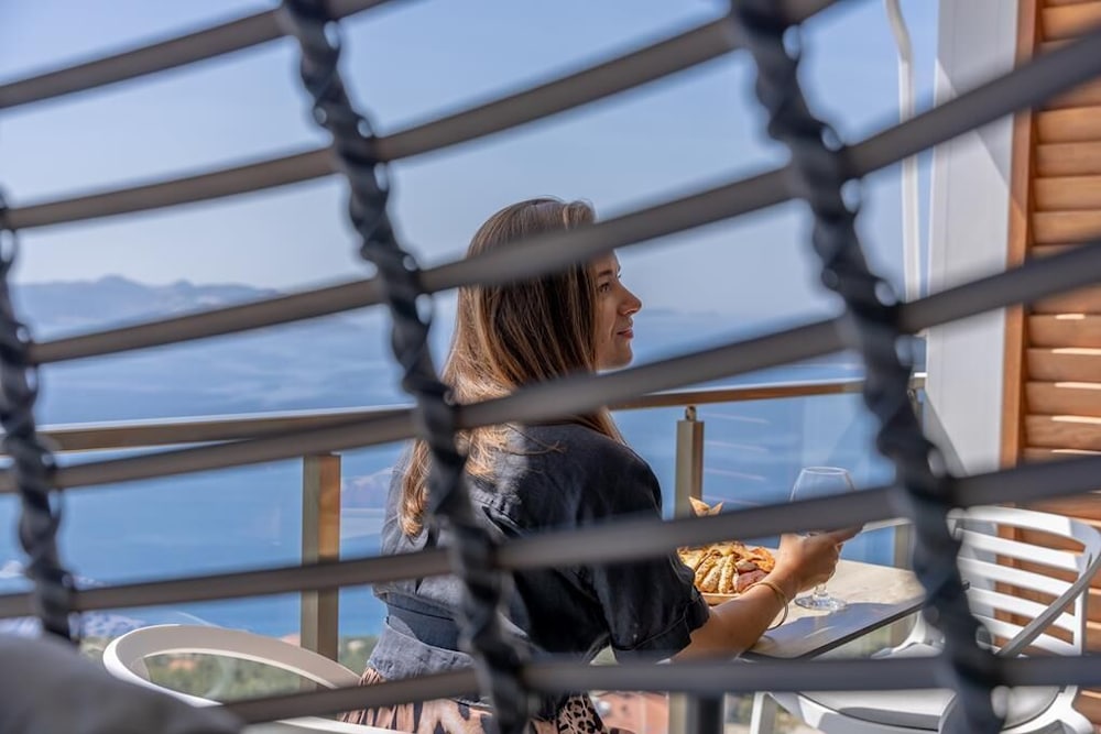 Un Amor Otel (+16) - Image 61