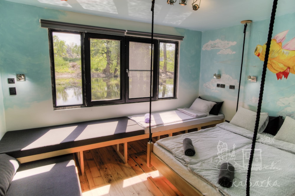 ArkaBarka Floating Hostel and Apartments