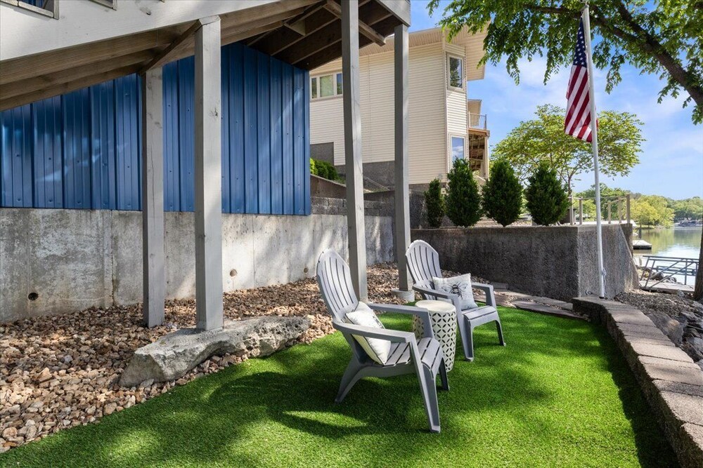 Private Dock, Bunkhouse, Firepit & Kayaks at Mm45
