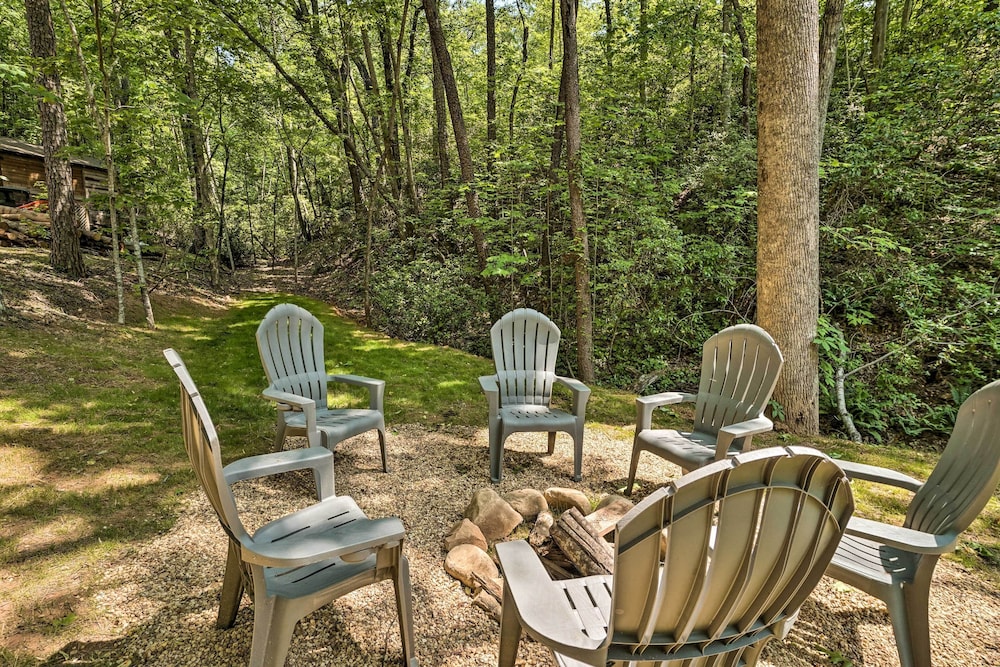 North Georgia Mtn Escape w/ Hot Tub & Games! view 4