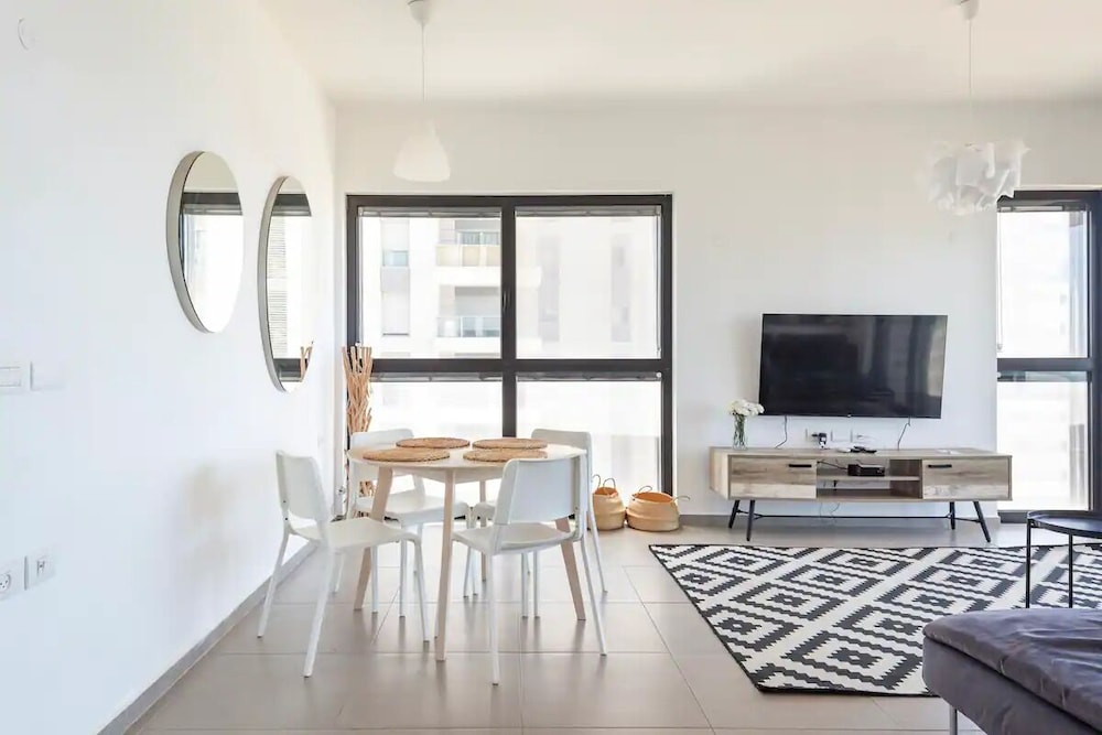 Luxury Apt Tower Best Sea View Bat Yam
