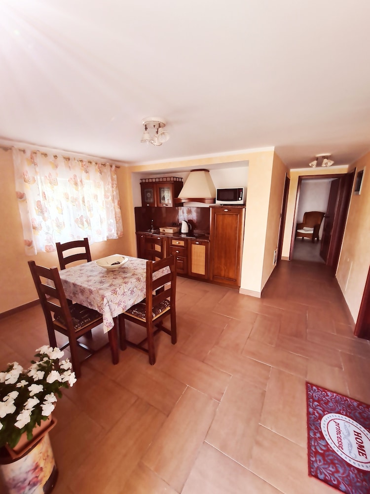 Viktorov Comfortable 2-bed Apartment view 4