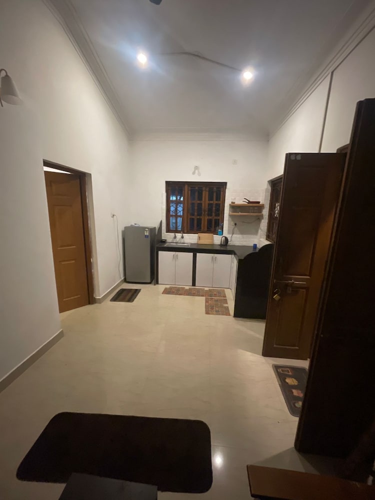 Urban Mad – Villas & Studio