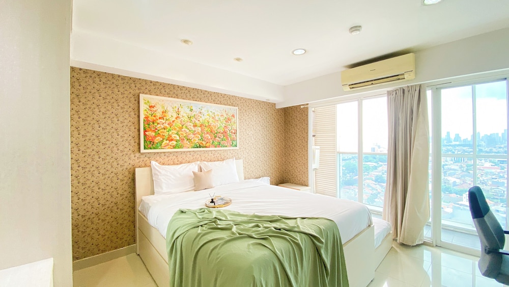 Great City View Studio At Tamansari The Hive Apartment
