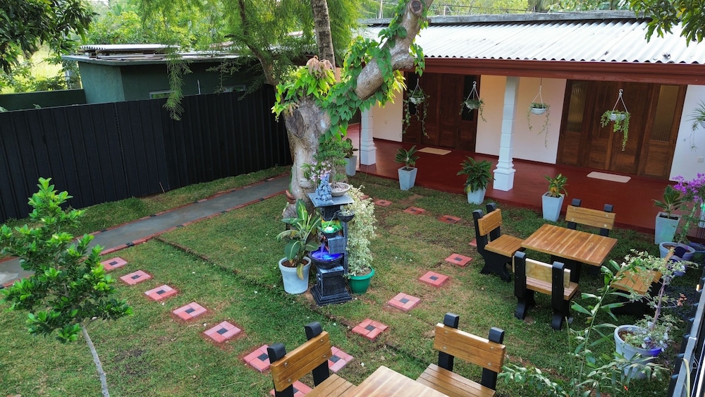 Sigiri Serenity Hostel