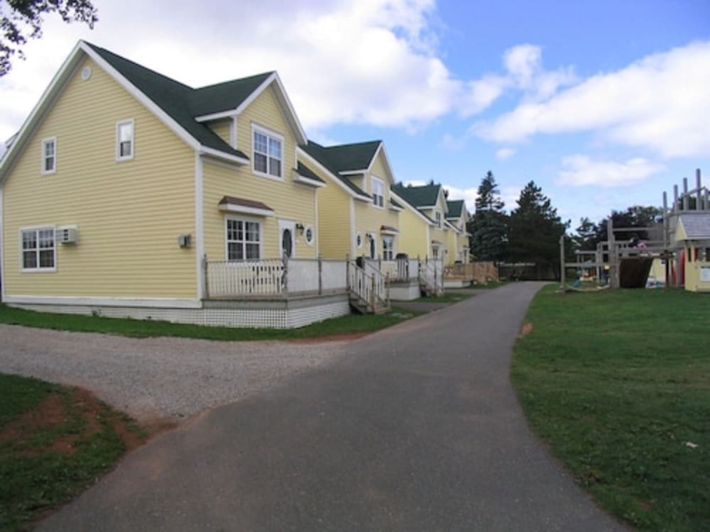 Shining Waters Cottages - Image 1