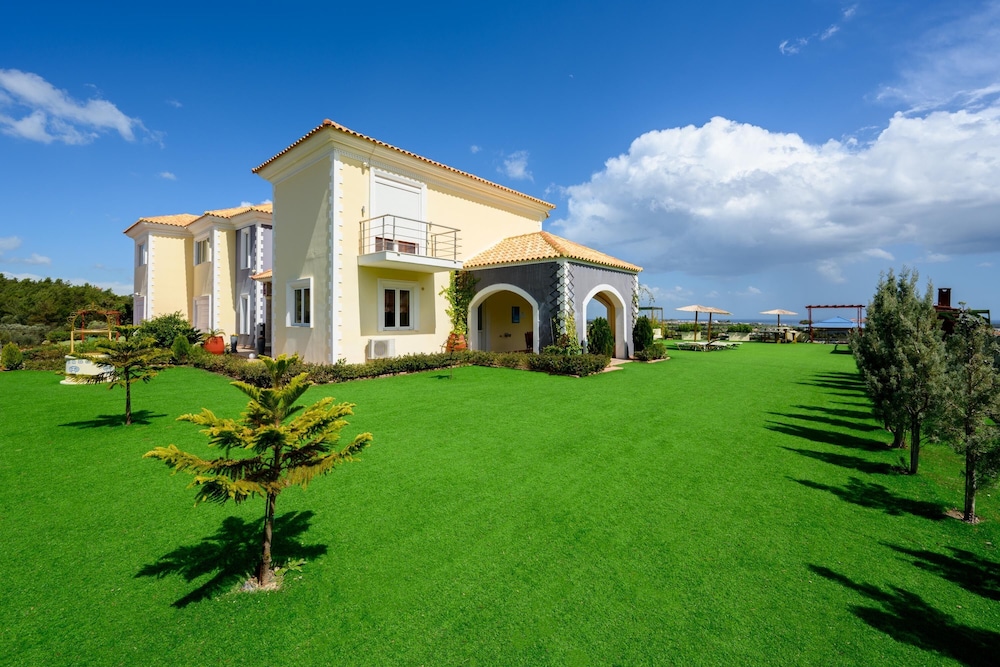 Paramithia Villa