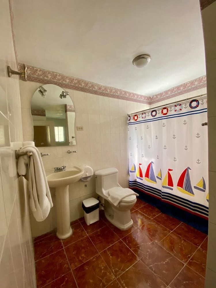 BOTANIC GARDEN HOSTAL - Photo 19