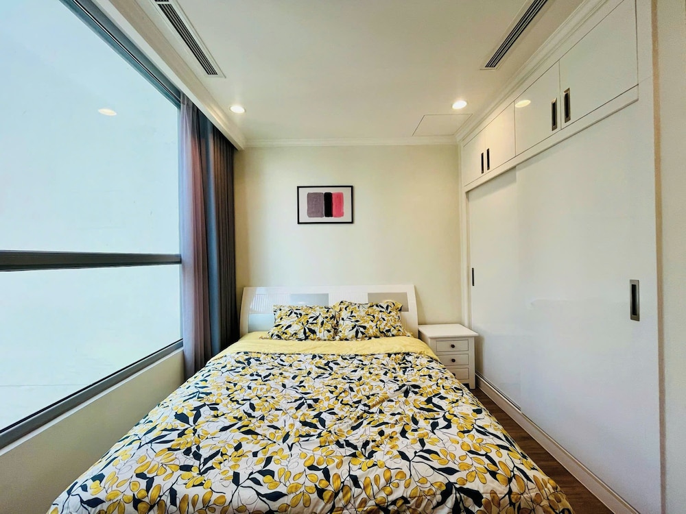 The Aquamarine Landmark Suites - Poolside Access at L4B