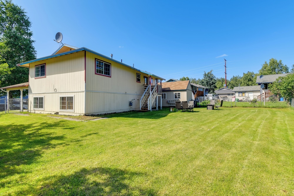 Near Trails & Town: Anchorage Apt w/ Shared Yard view 2