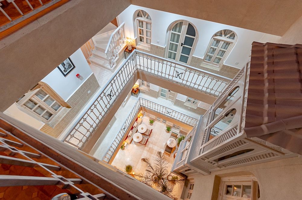 Riad k-white view 2