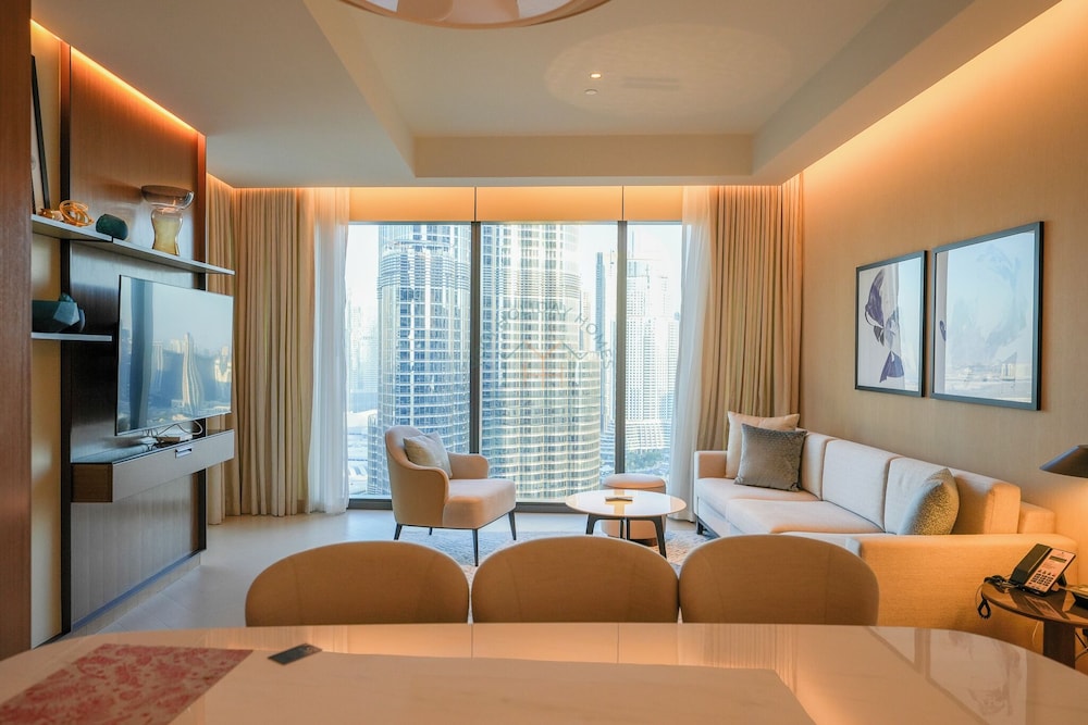 Skyline Bliss- Luxury Burj Khalifa Views