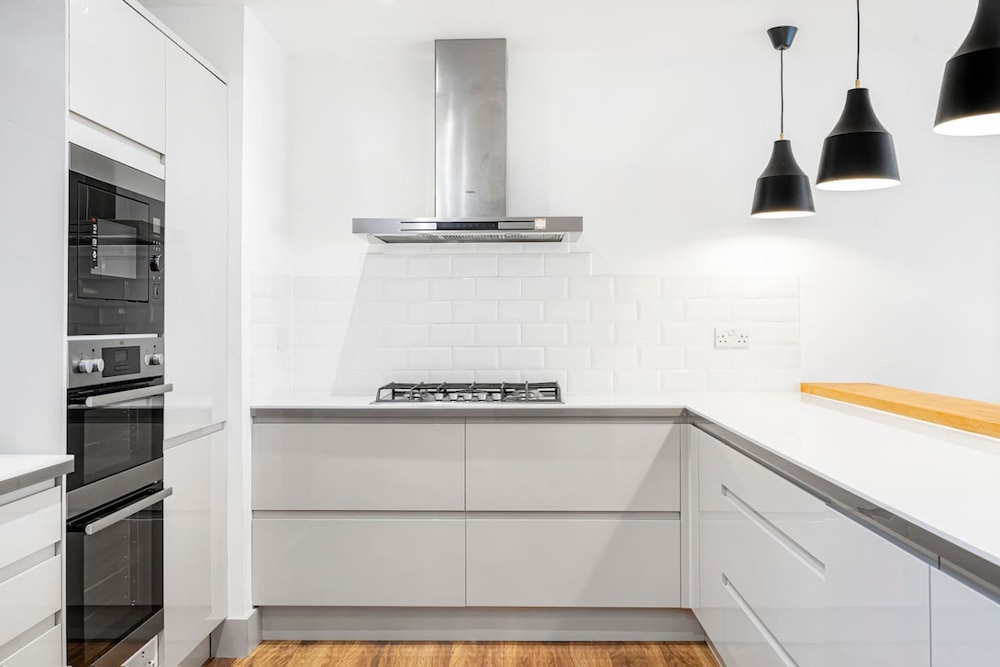 4-bed House Next To Harrods Pont Street Mews