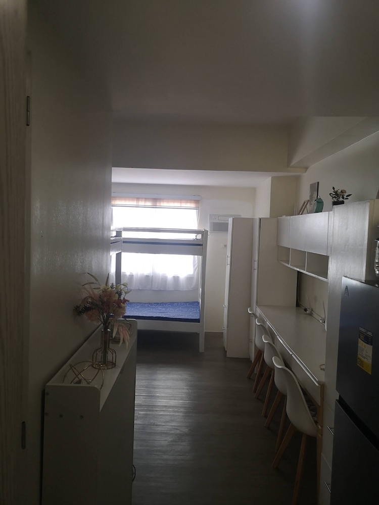 Studio Unit Around Recto U-belt