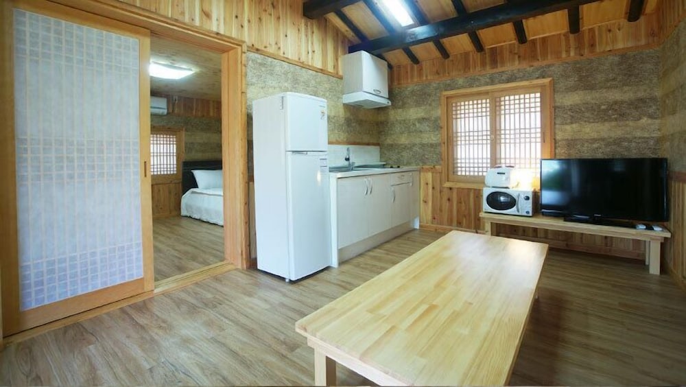 Chan's House Pension