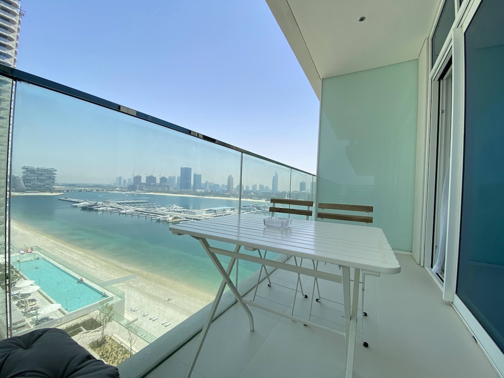 Lux BnB I Sun Rise Bay Tower I Ocean View