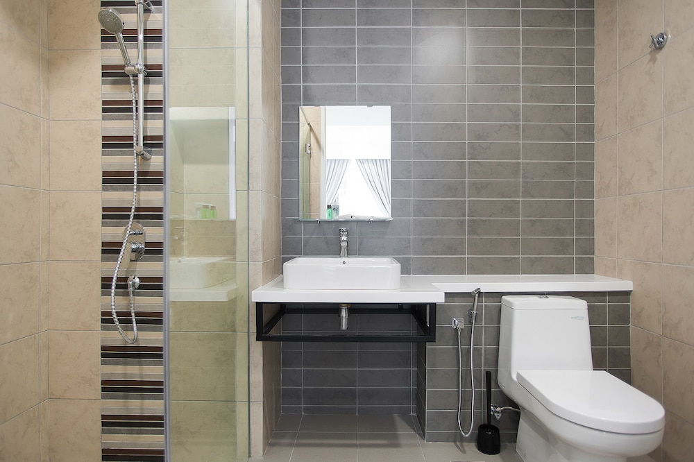 The Robertson Residence Bukit Bintang by Stayshare Homes
