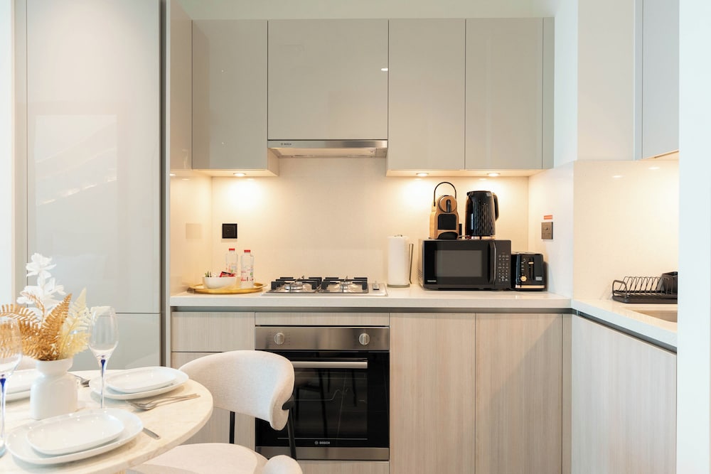 Chic 1BR Apartment - The Crest Dubai