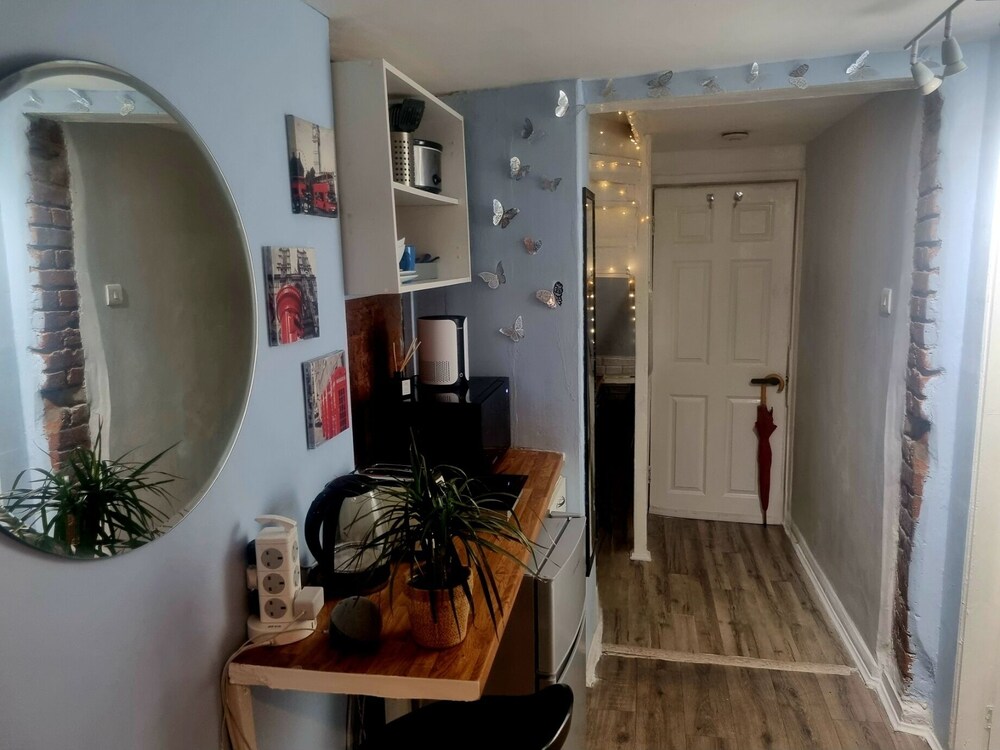 Charming 1-bed Studio Annex,parking,kitchen,wifi, photo 14