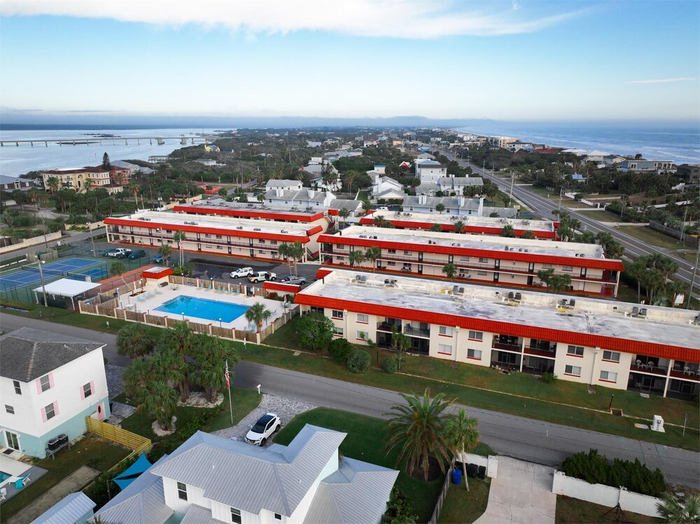 Beachside 2br/2ba Condo w/ Pool, Balcony & Boat Parking in St. Augustine