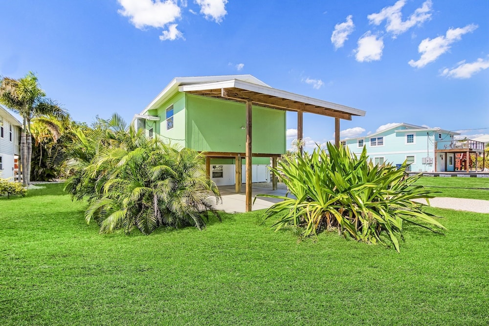 171 Canal Cove: 2br W/ Canal Views 2 Bedroom Home