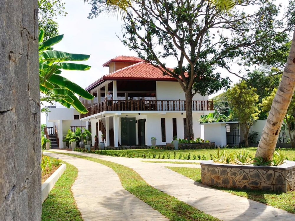 Rockery Villa