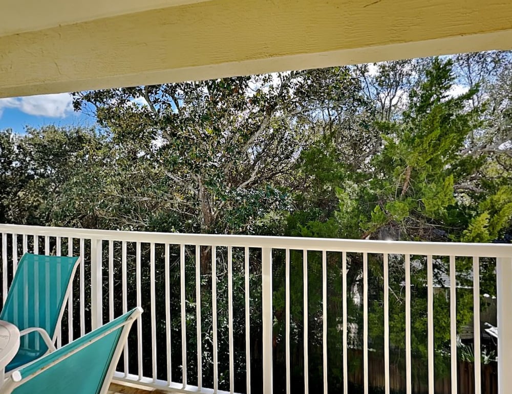 Ocean Reef 305 by Distinctive Beach Rentals