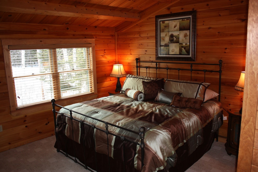 Lake Parlin Lodge & Cabins