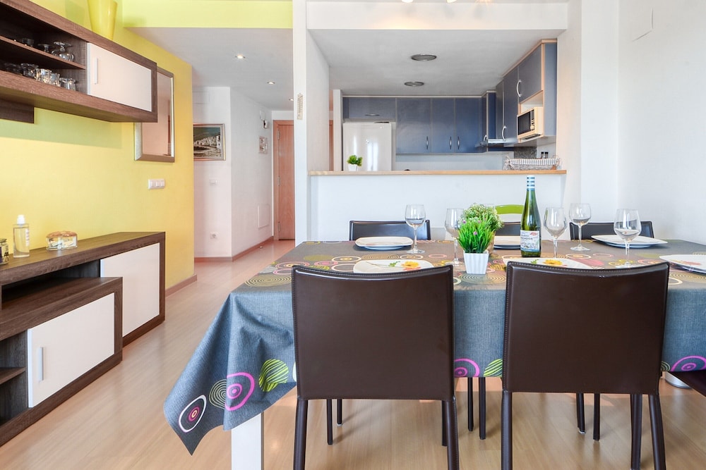 Apartment in Roses Near Santa Margarita Beach