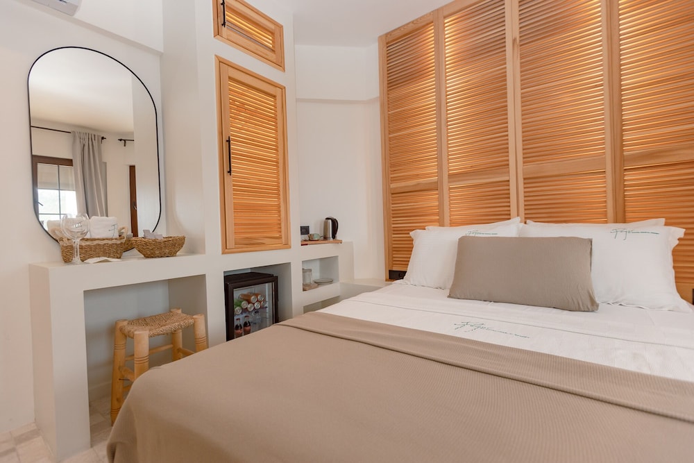 Panjur Otel Söğüt Köyü - Image 32