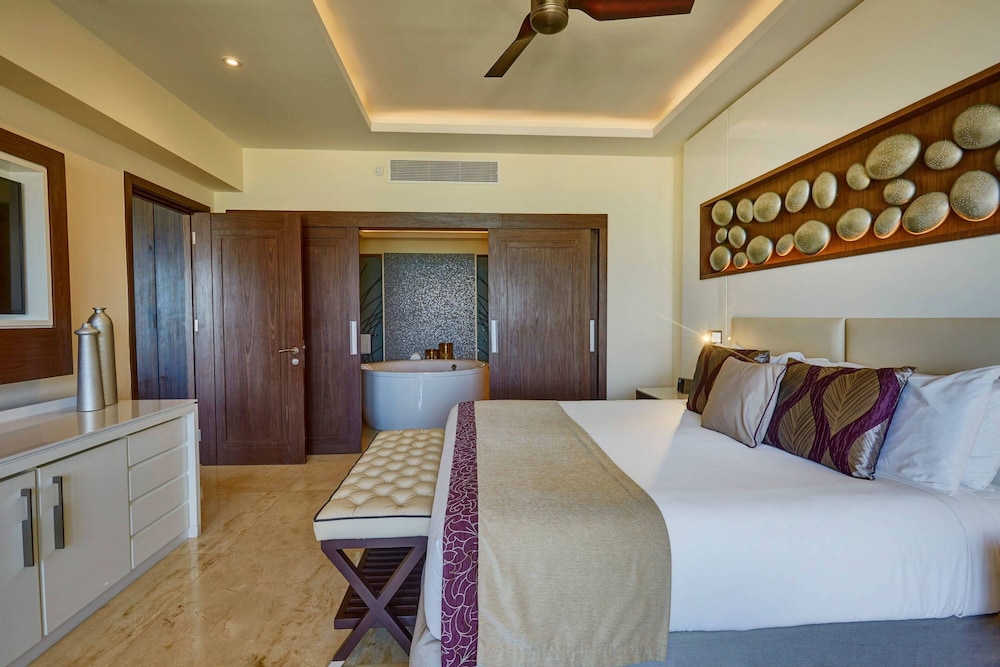 Jamaica Vacations - Royalton Blue Waters Montego Bay, An Autograph Collection All Inclusive Resort - Property Image 37