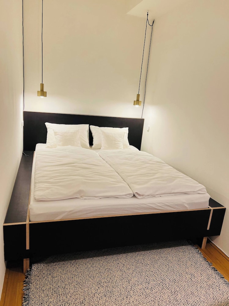 Chic Apartment Right by the Museum Quarter